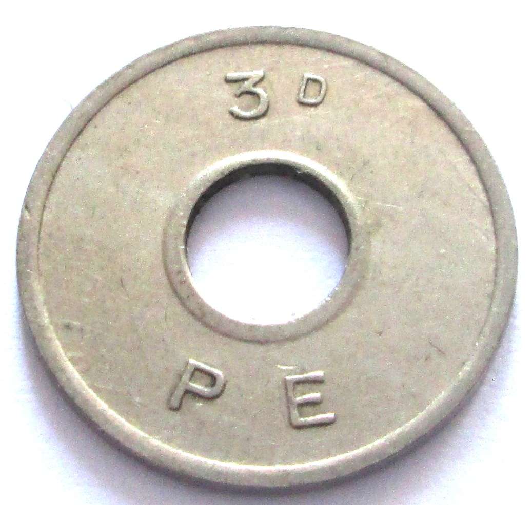 3 Pence Great Britain PE Amusement Token