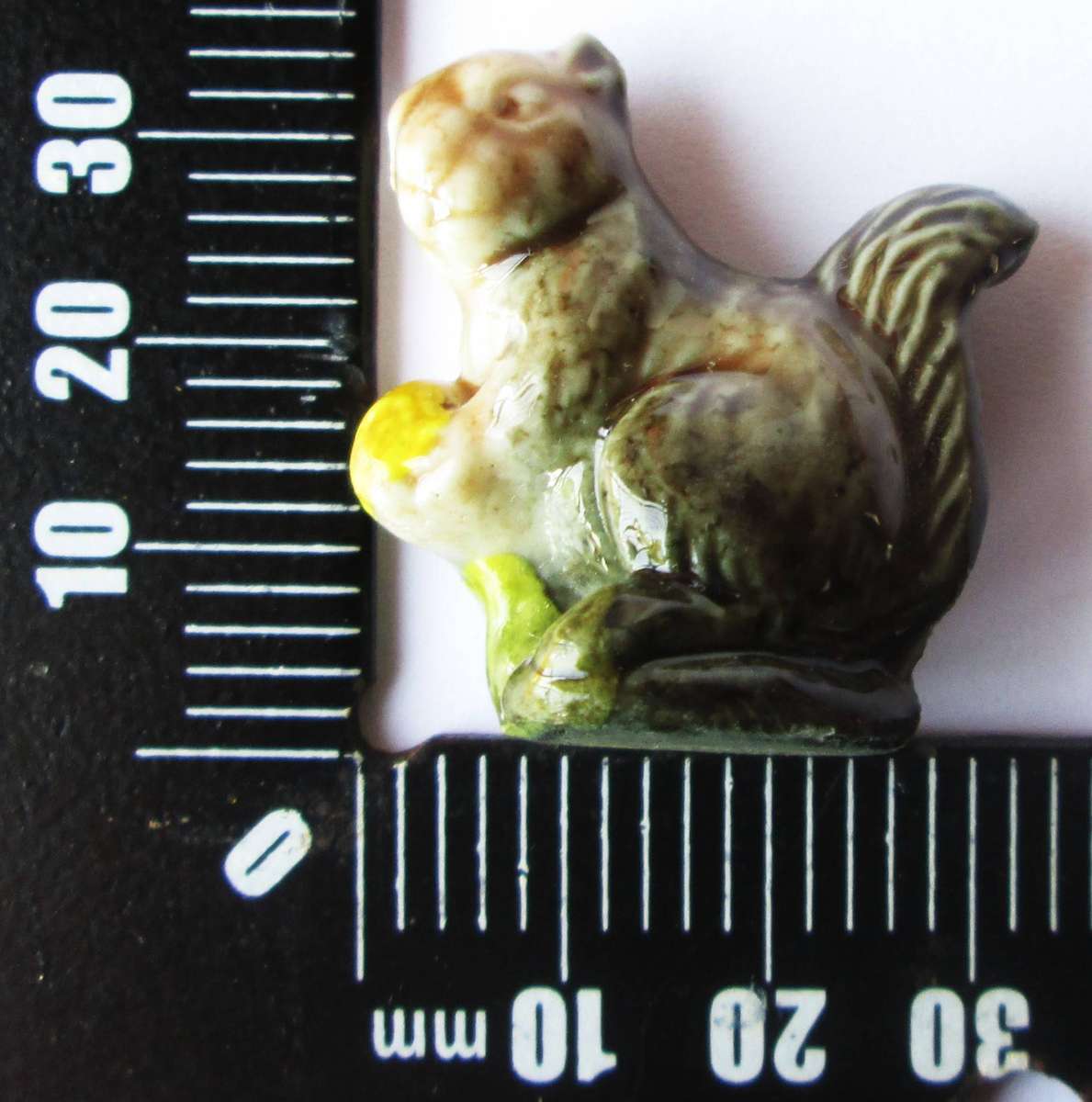 1974 Squirrel Wade English Whimsies