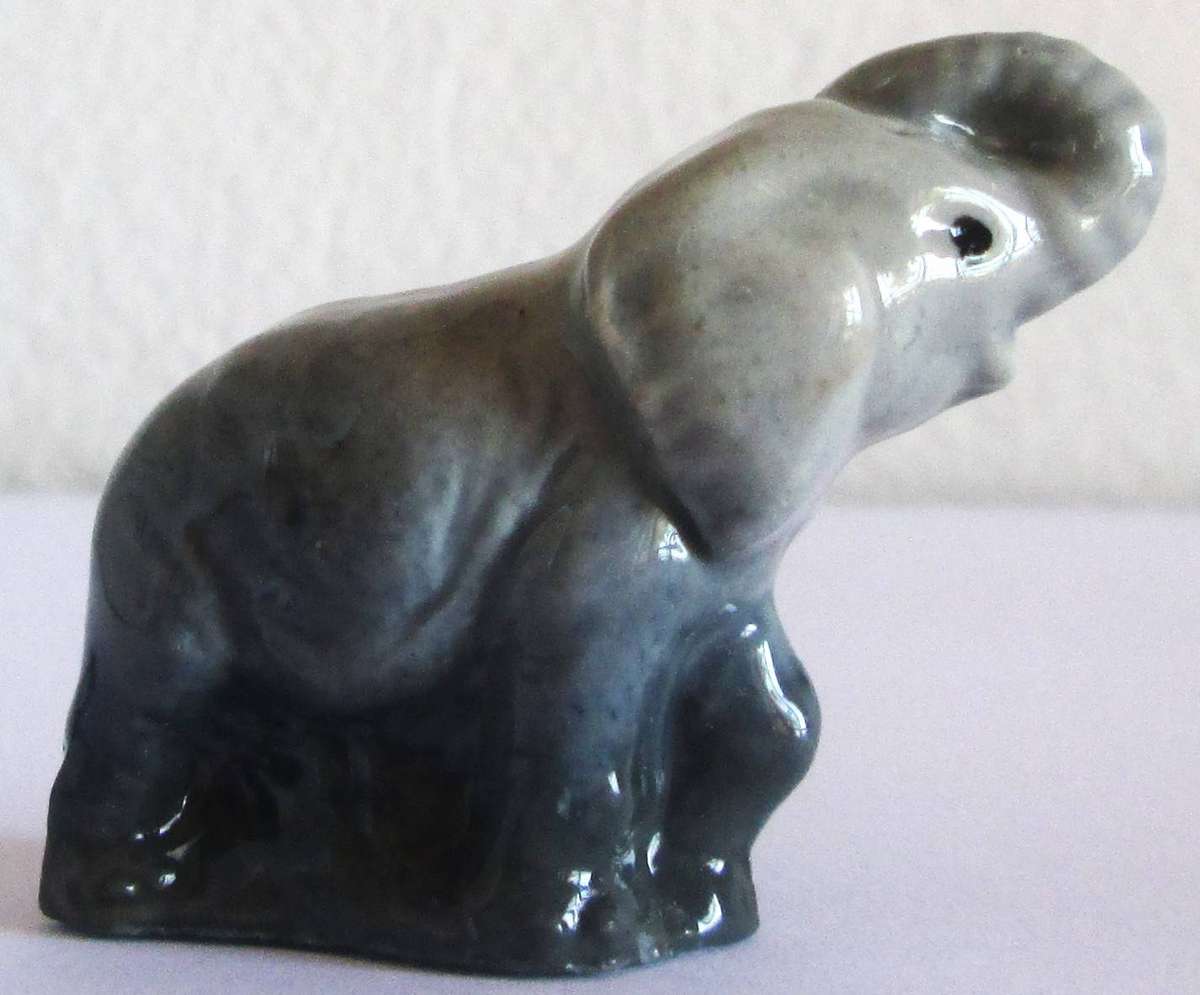 1973 Elephant Wade English Whimsies