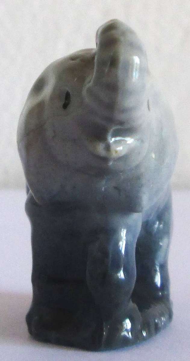 1973 Elephant Wade English Whimsies