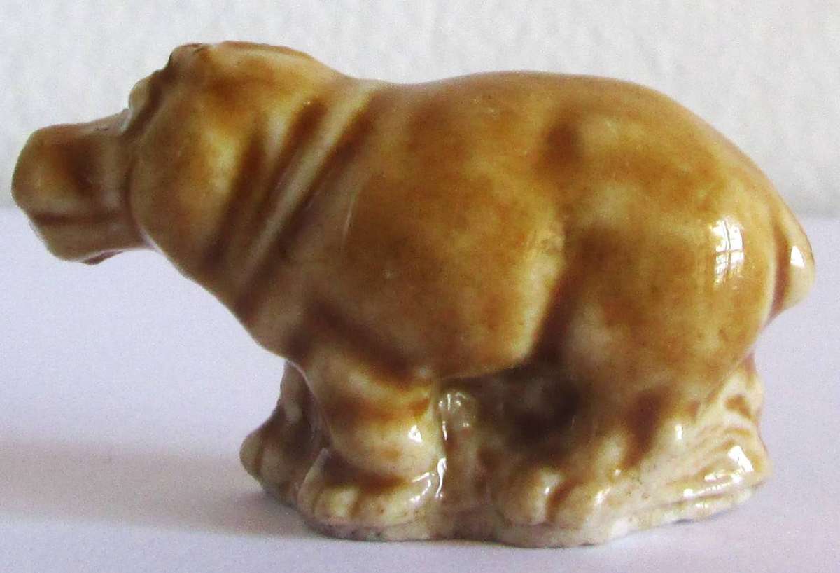 1973 Hippo Wade English Whimsies