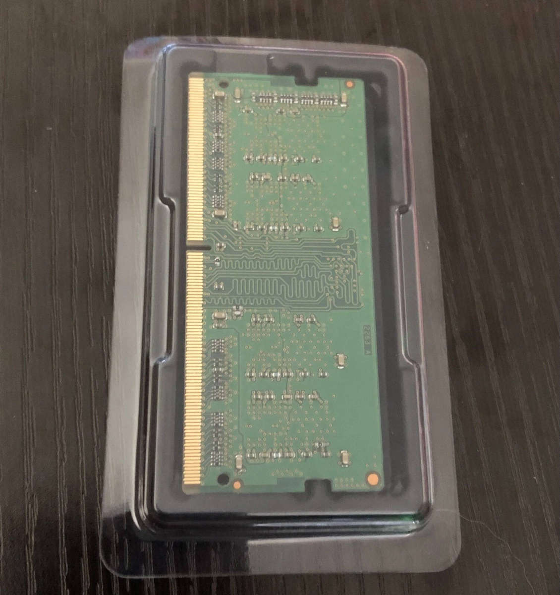 Micron MTA4ATF51264HZ-3G2J1 4GB 1Rx16 PC4-3200AA-SC0-11 SO-DIMM DDR4 RAM