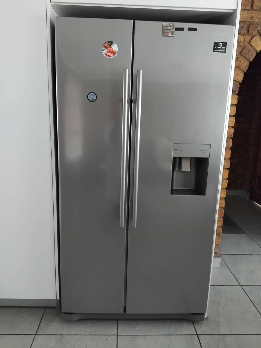 Samsung 520 L SBS with Digital Inverter Technology RS52N3B13S8 Double Door Fridge 520L