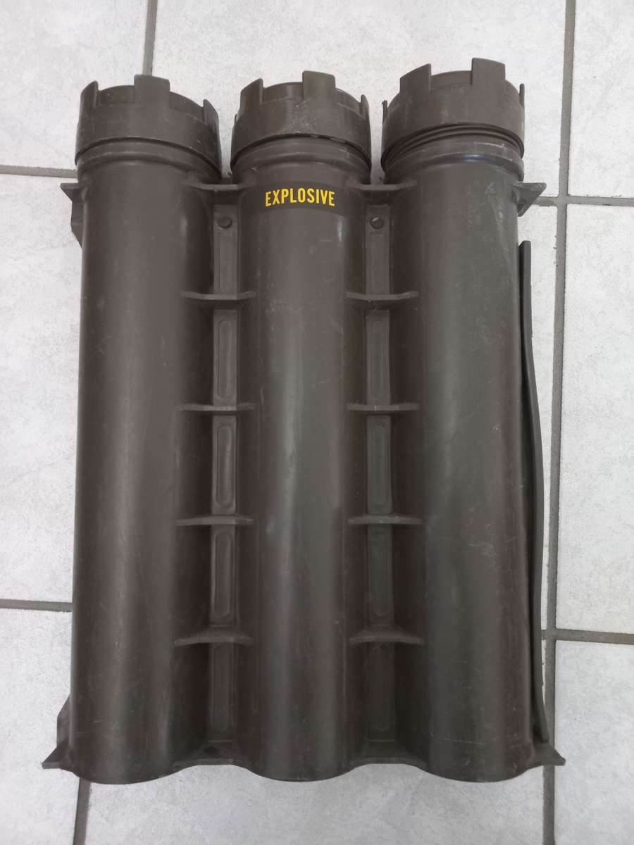 PRE 1994 SA ARMY  PLASTIC CANNISTER