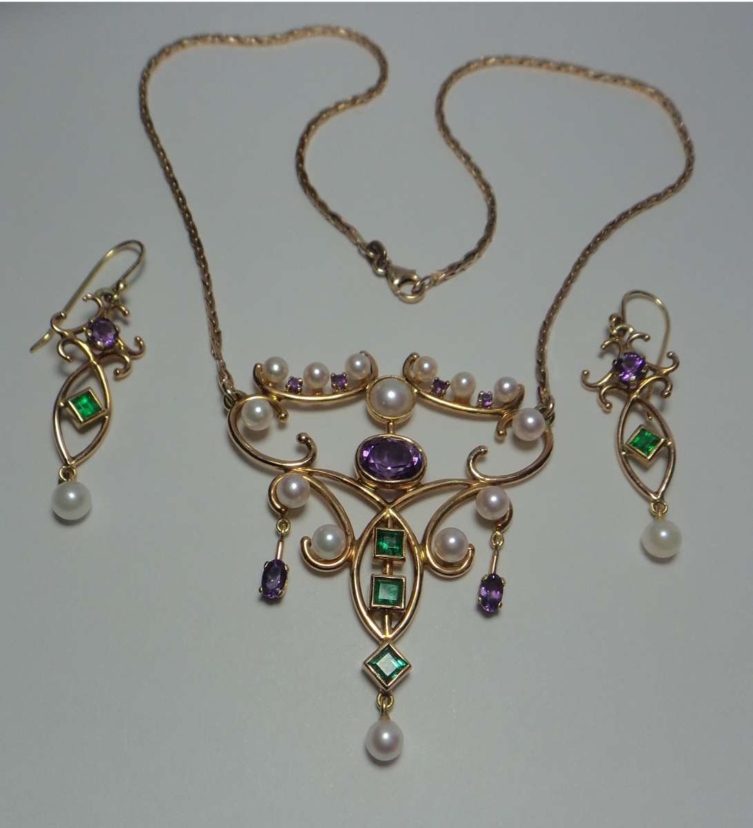 Gold Earrings & Neck-piece Set valued at R78 500