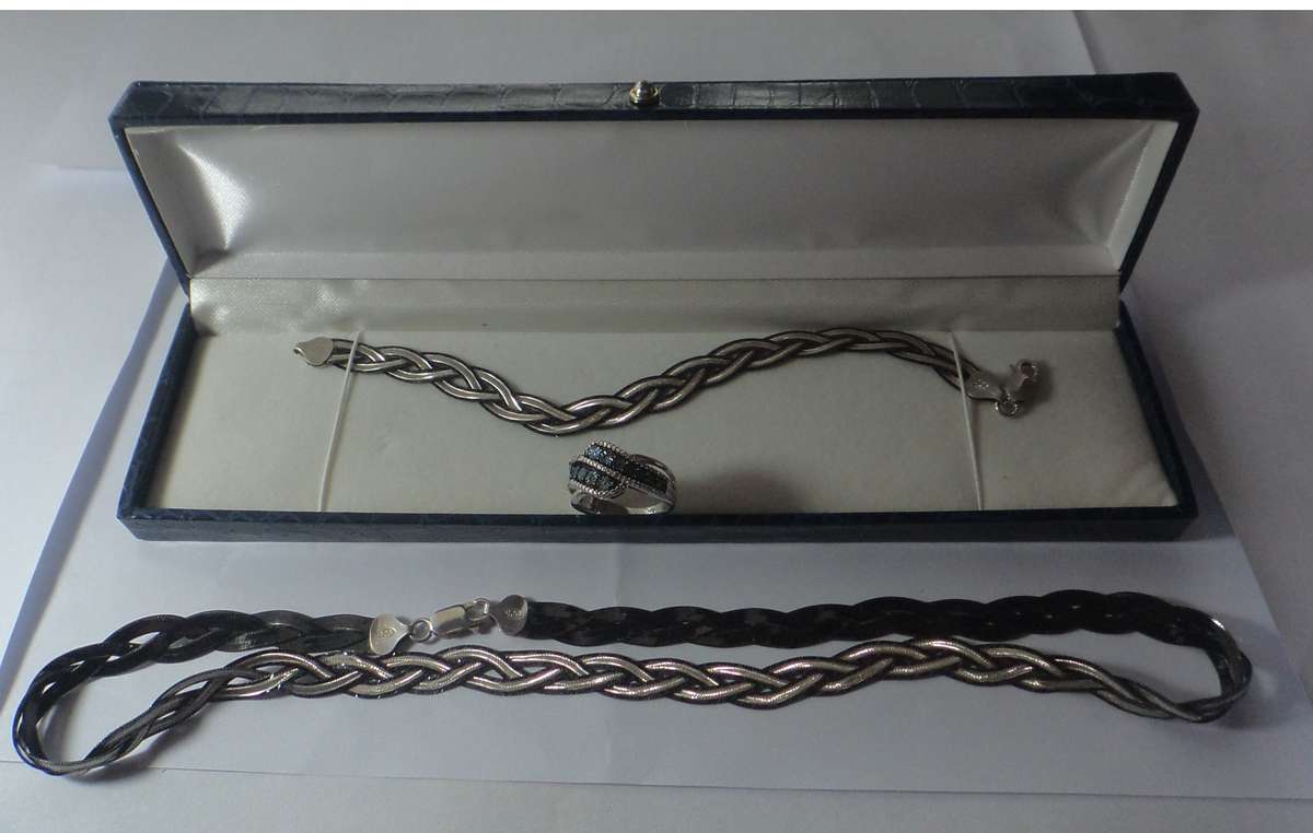 Silver Necklace, Bracelet and Ring Set valued at R11 000