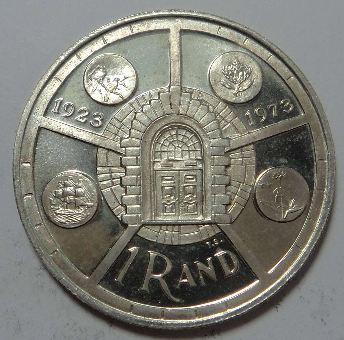 Republic of SA: Silver R1 of 1974 (SA Mint)
