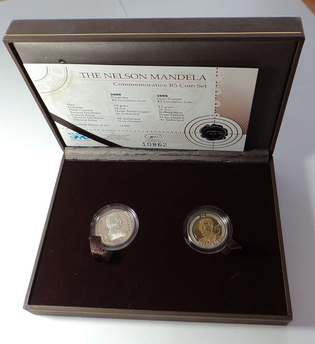 2008 Mandela Commemorative Set: Laser Frosted R5 & 2000 Proof-like R5