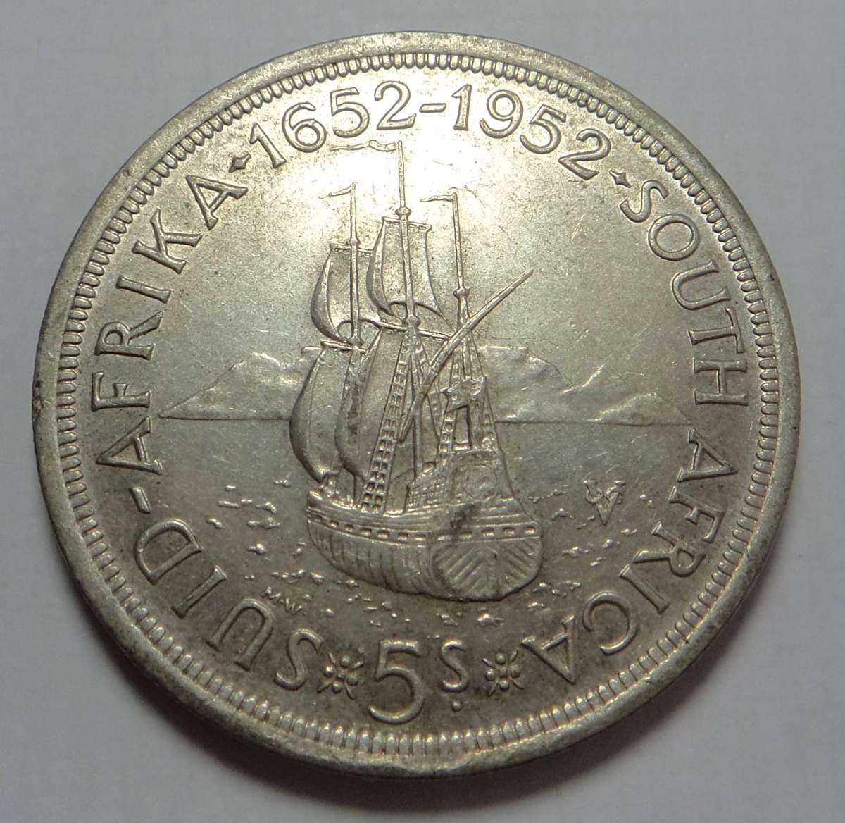 1952 Silver Crown (5/-) of the Union of South Africa