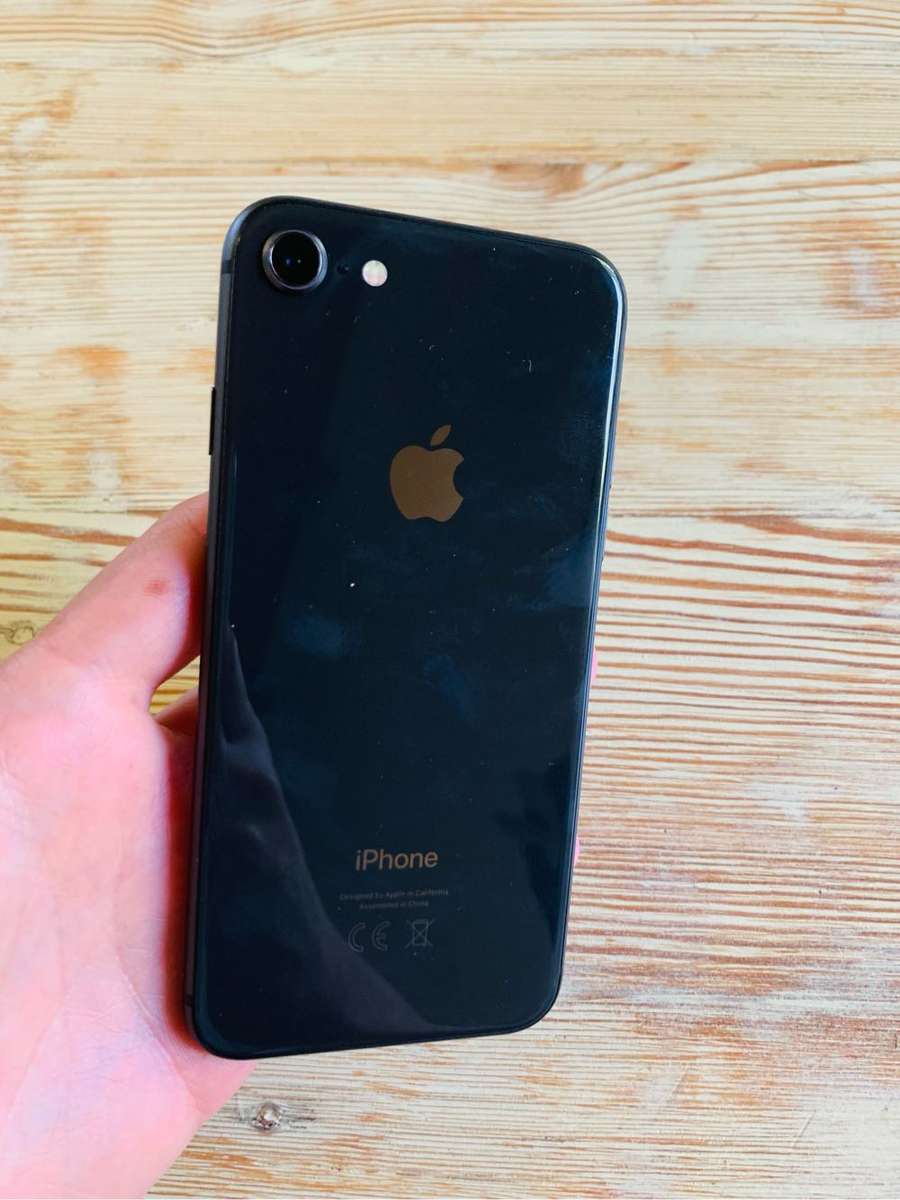 iPhone 8 64gb