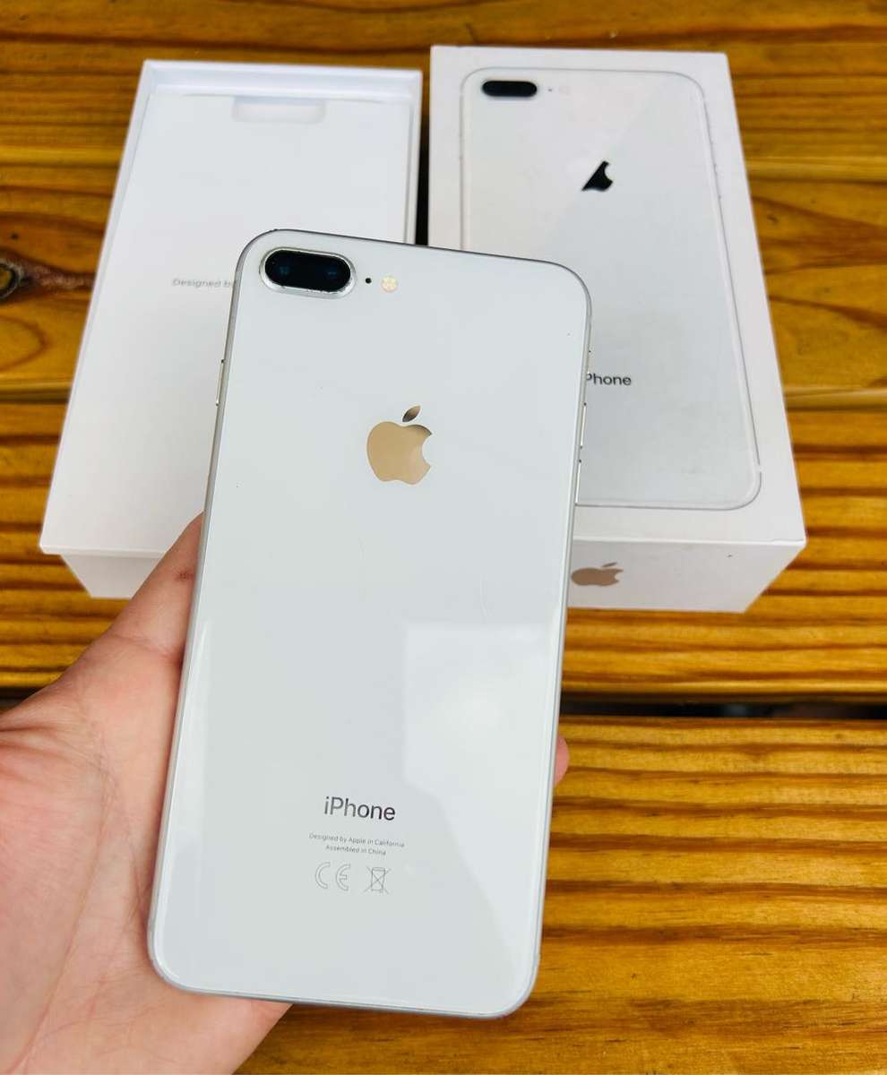 iPhone 8 Plus with box