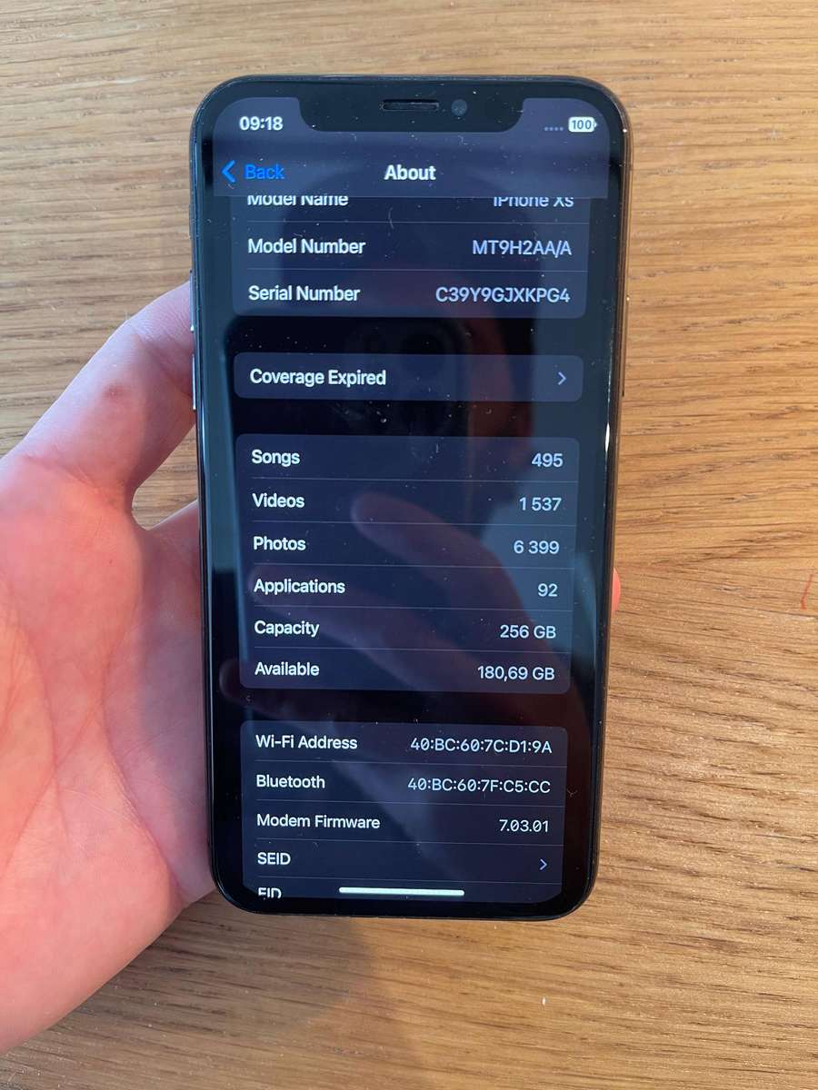 iPhone XS 256GB in GREAT original condition