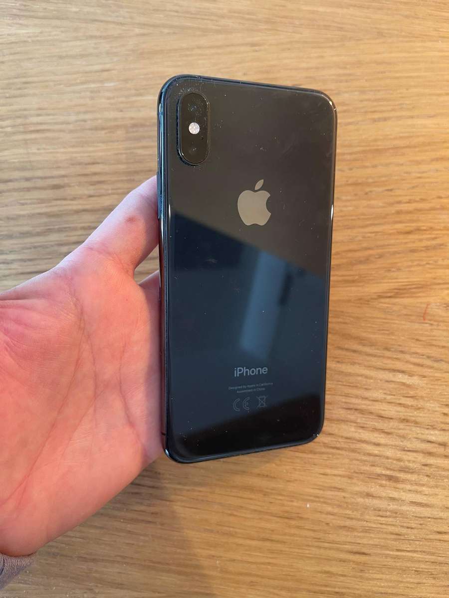 iPhone XS 256GB in GREAT original condition