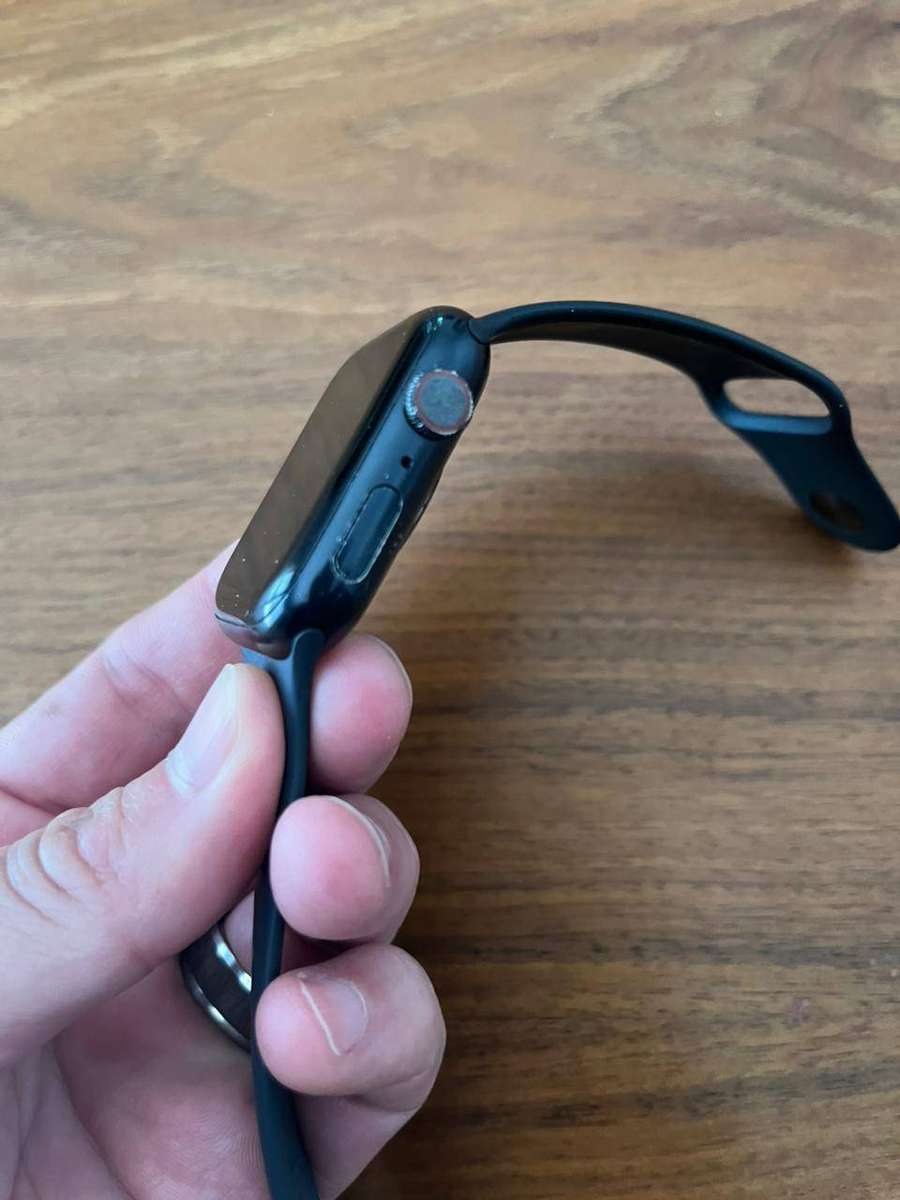 Apple Watch 7 45mm WIFI and LTE ***Button is sticky!