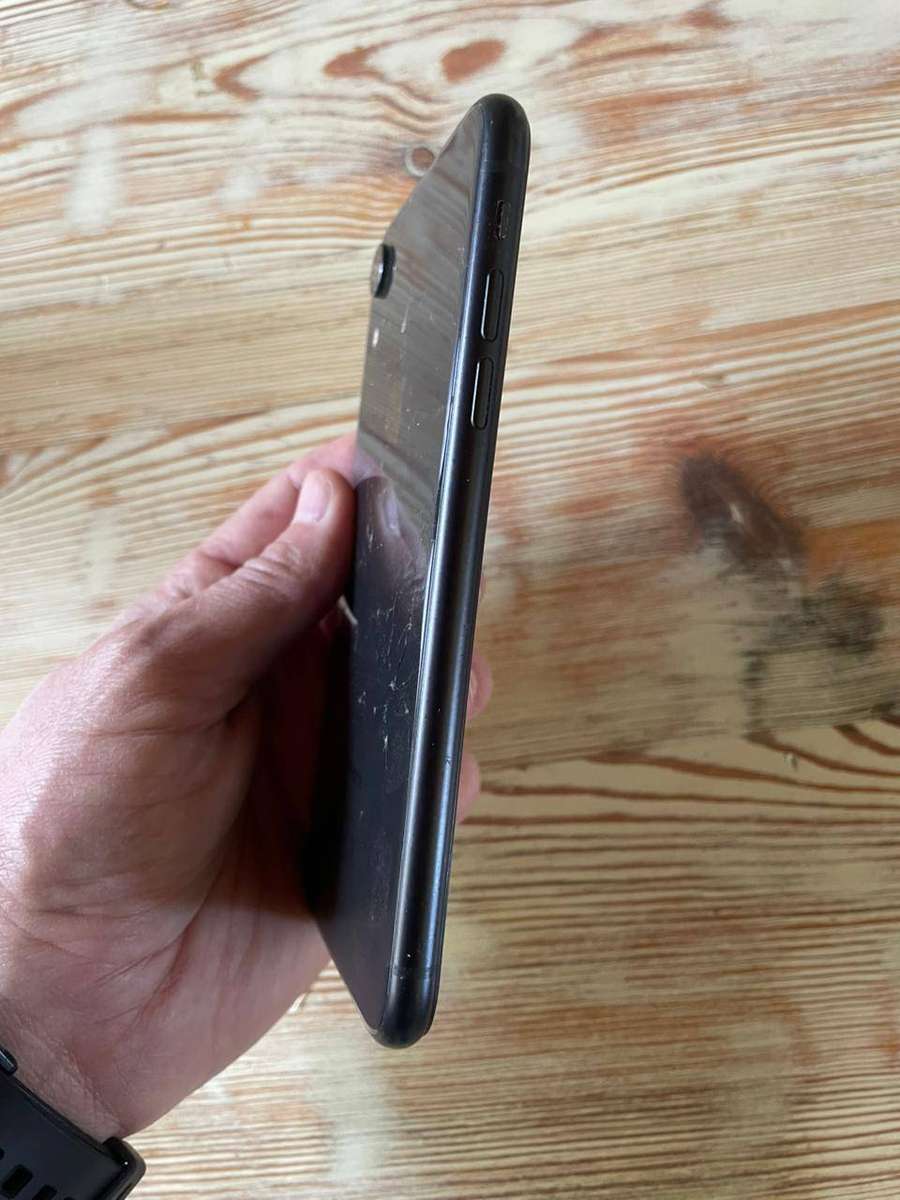 iPhone XR Cracked Back