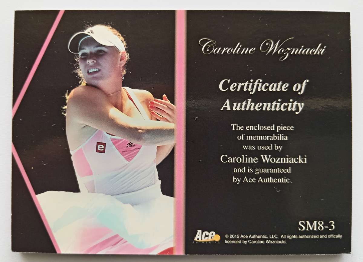 CAROLINE WOZNIACKI - ACE AUTHENTIC TENNIS 2012 - CERTIFIED TRIPPLE "MEMORABILIA" TRADING CARD SM8