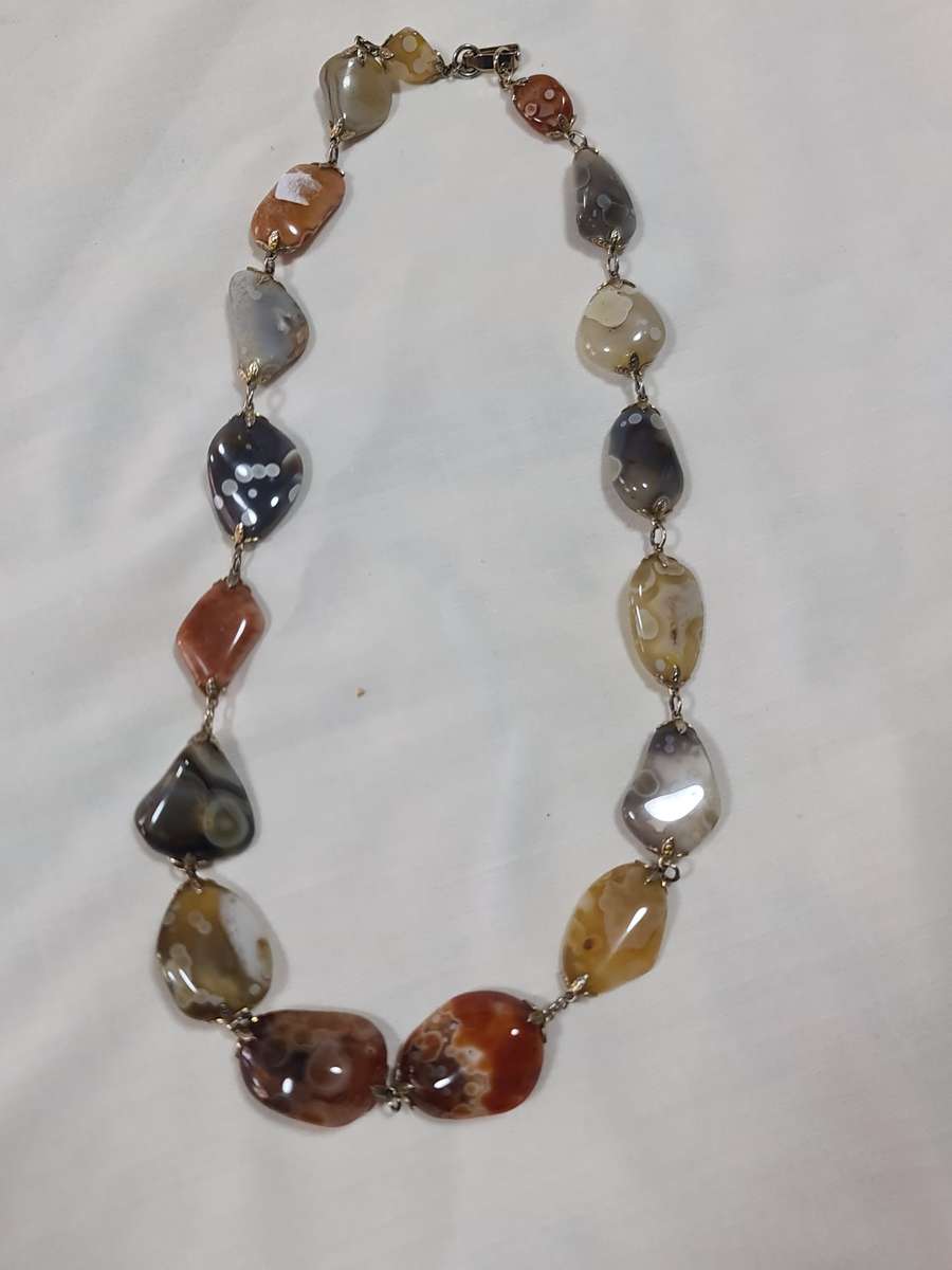 Gemstone (Agate) Necklace circa 1970
