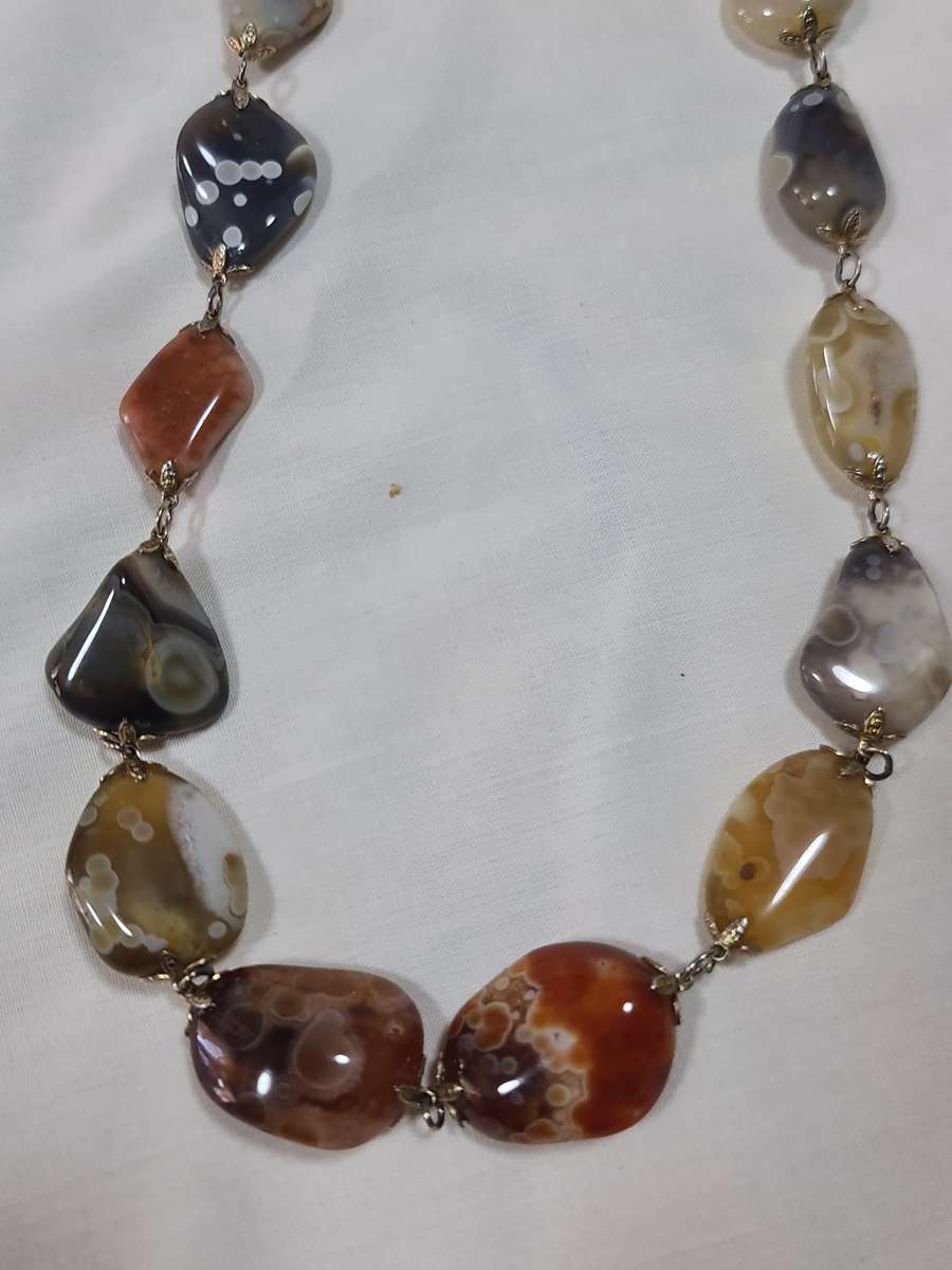 Gemstone (Agate) Necklace circa 1970