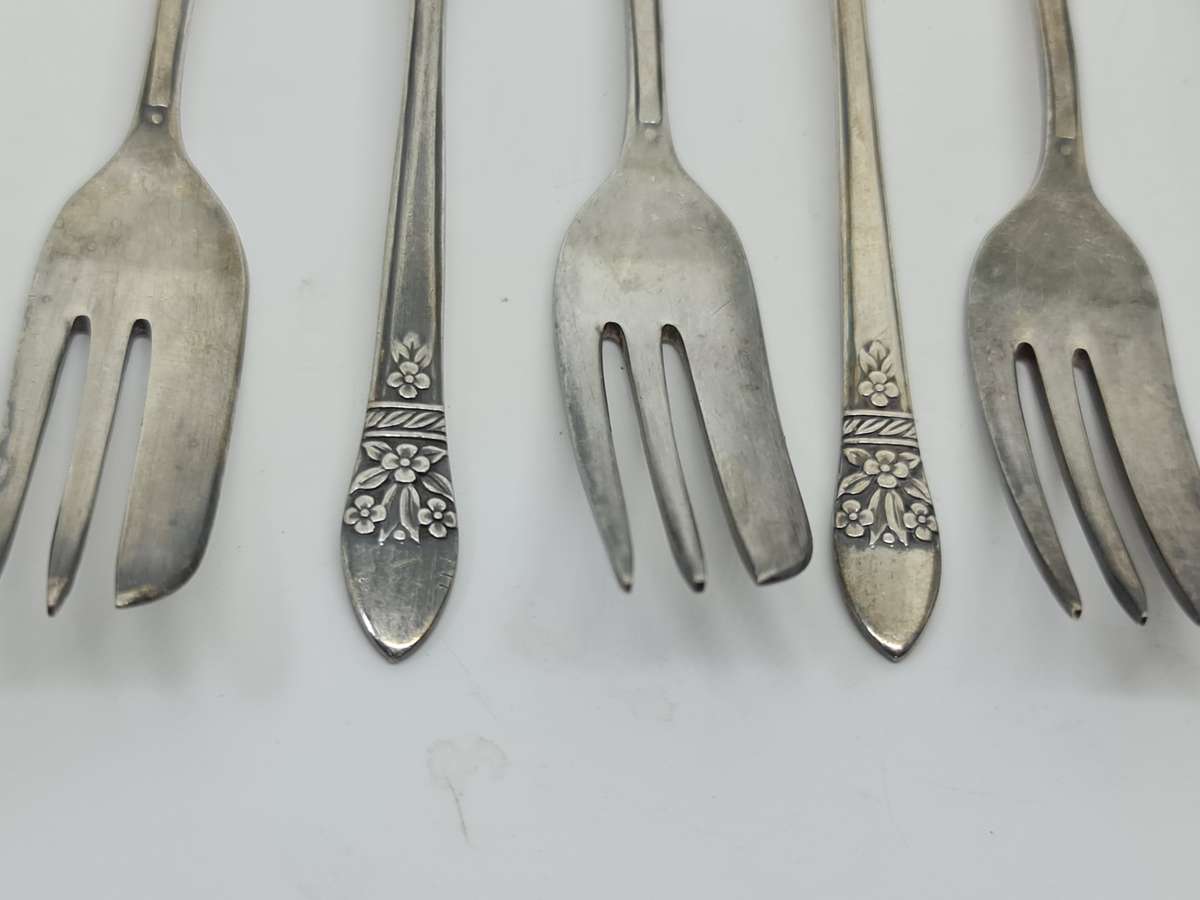 Bedford plate EPNS cake forks