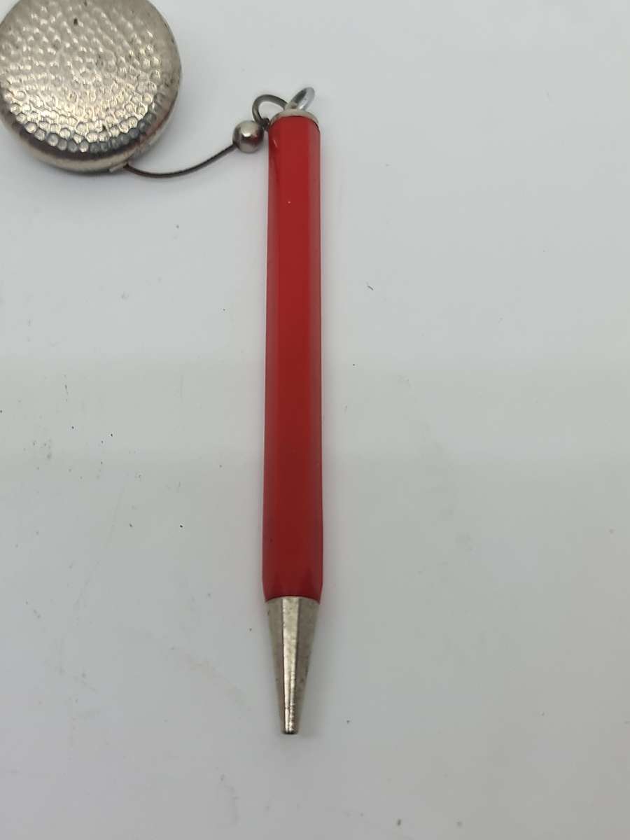 BROOCH PENCIL CHAIN VINTAGE RETRACTABLE .