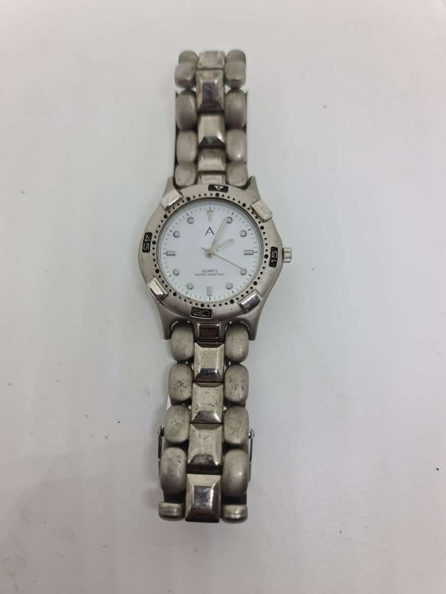 Mens Avon Quartz watch
