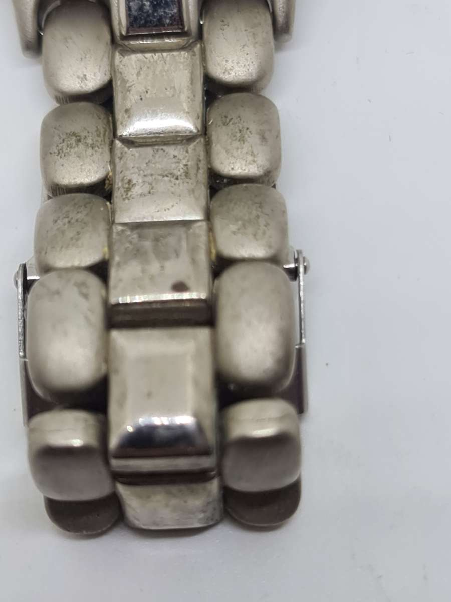 Mens Avon Quartz watch