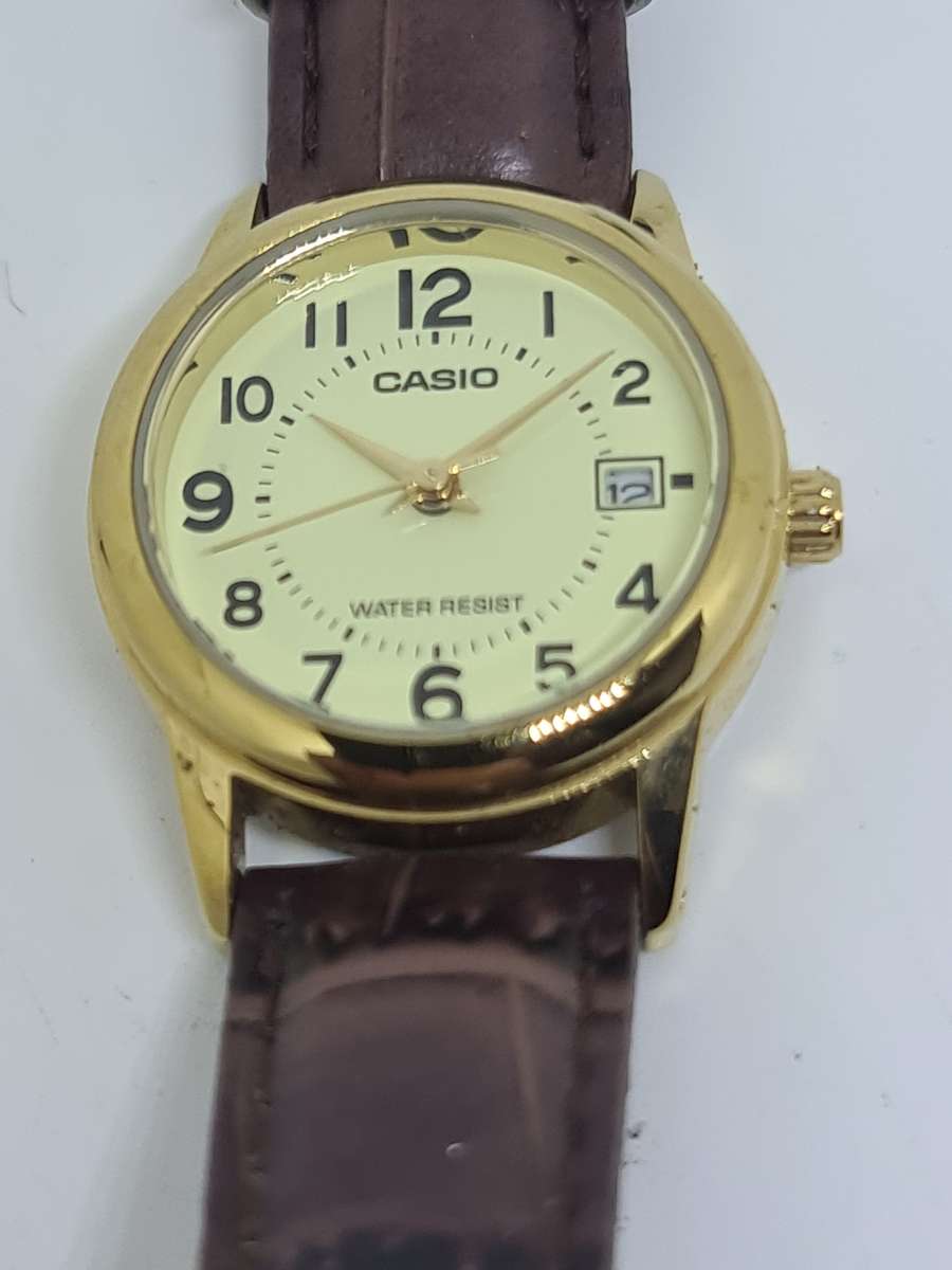 Ladies Casio Quartz Watch with date at three