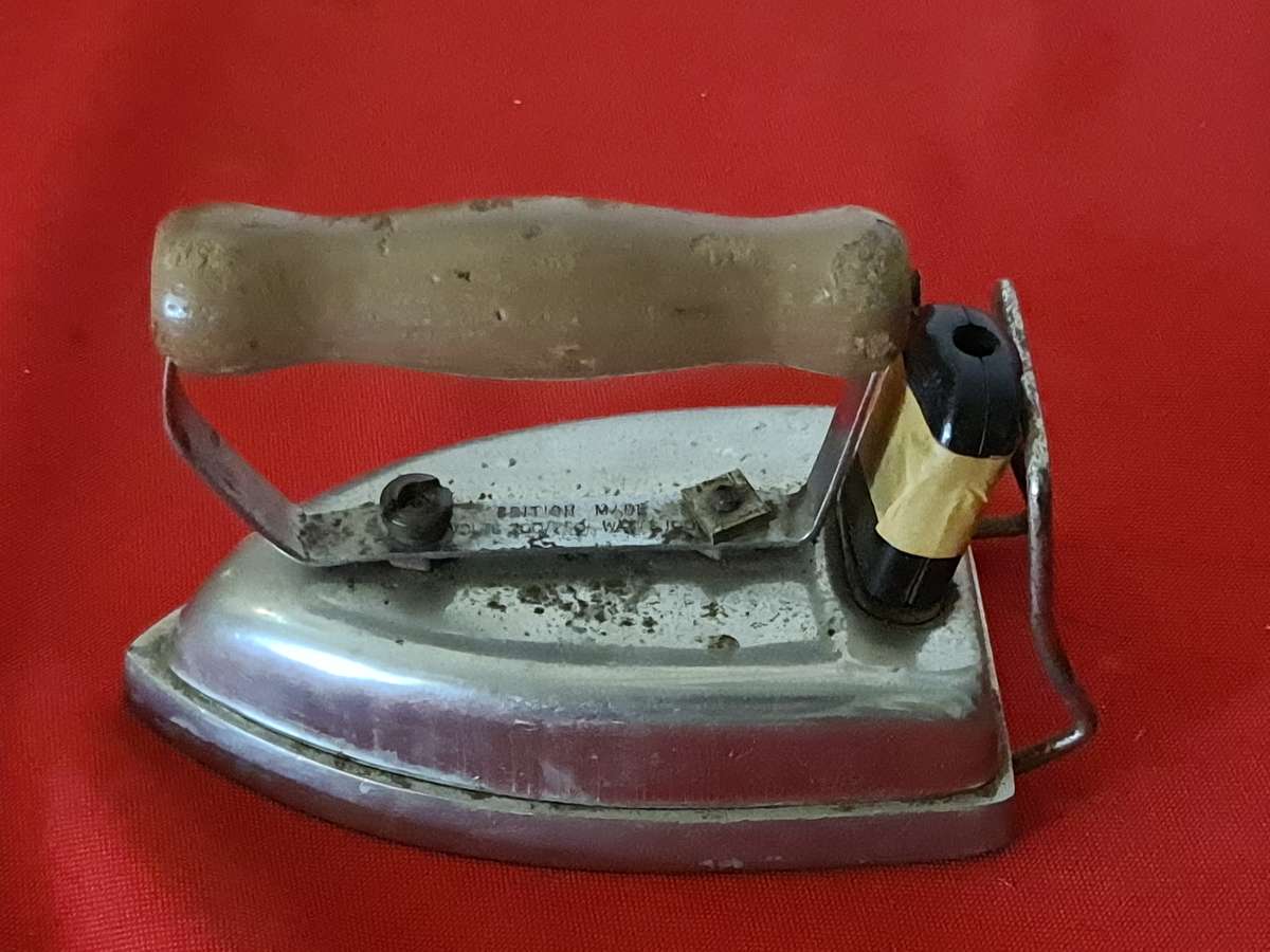 British Made traveling Iron