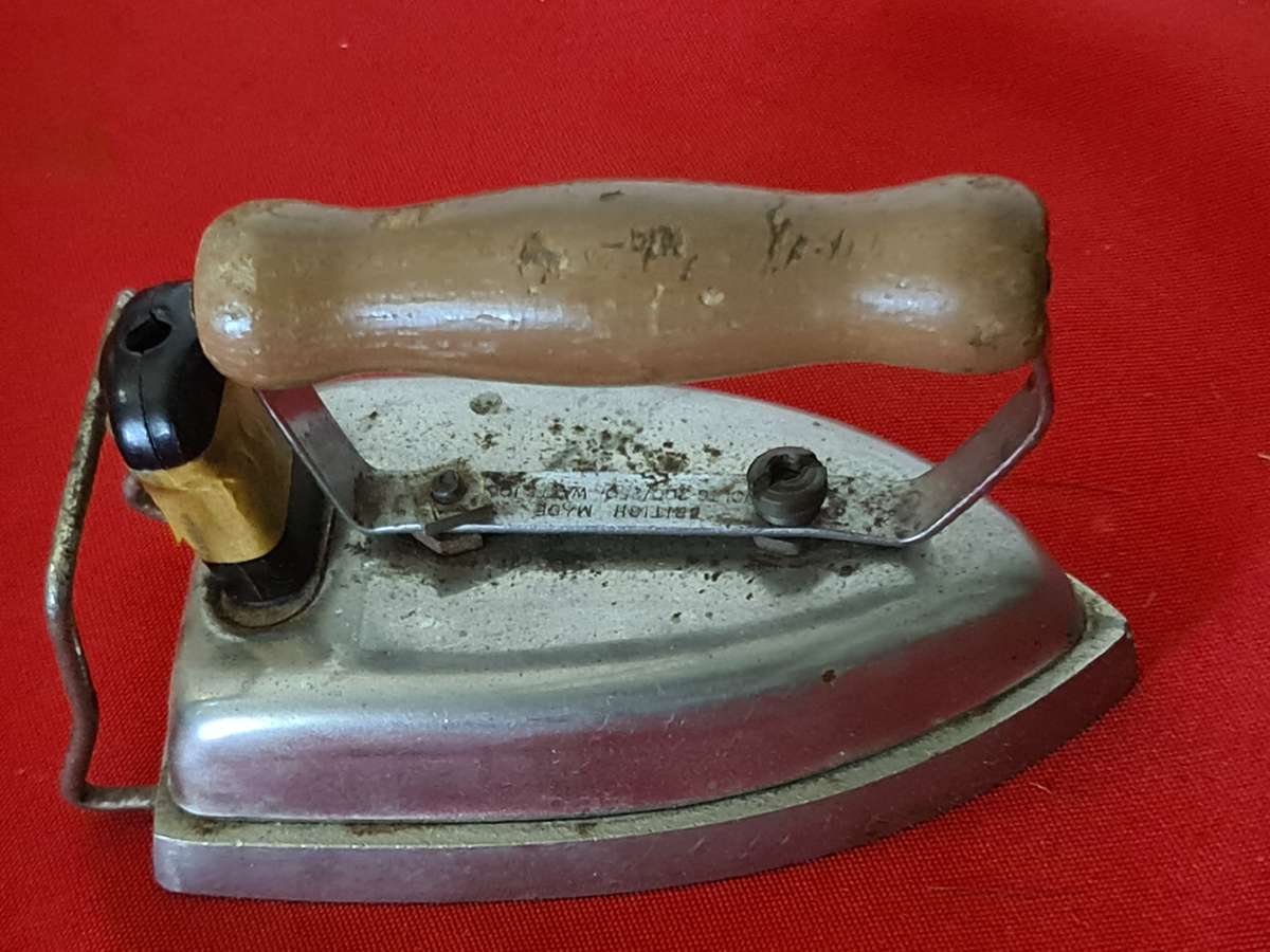 British Made traveling Iron