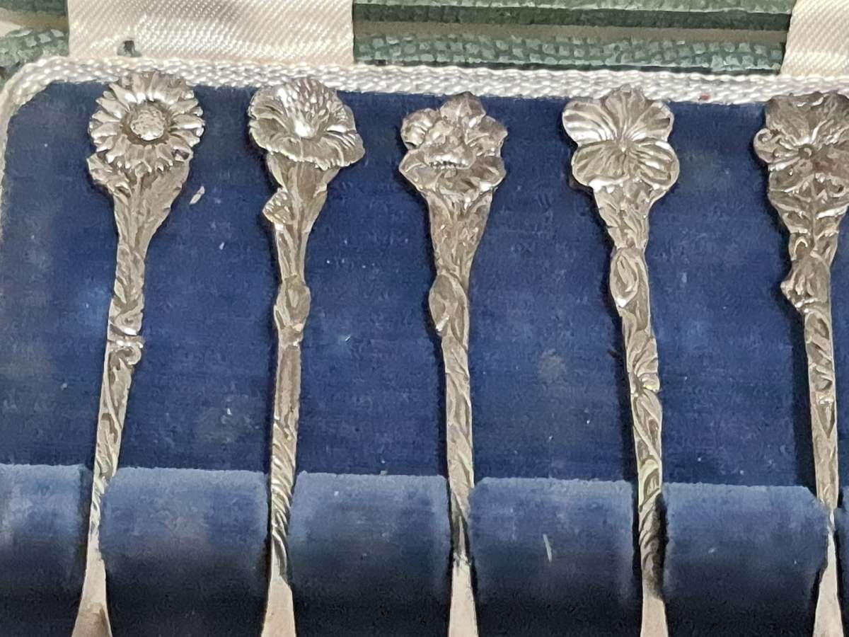 Silver plated flower cake forks