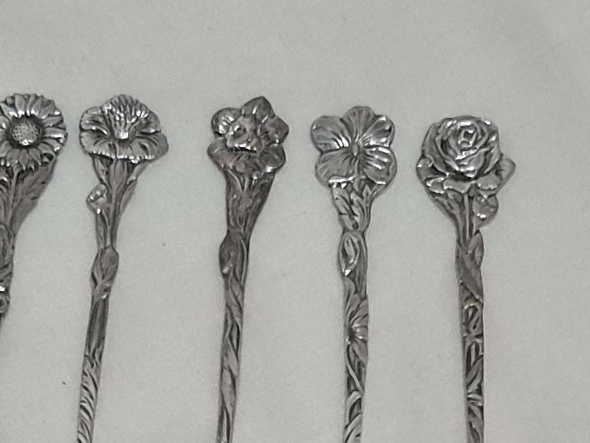 Silver plated flower cake forks