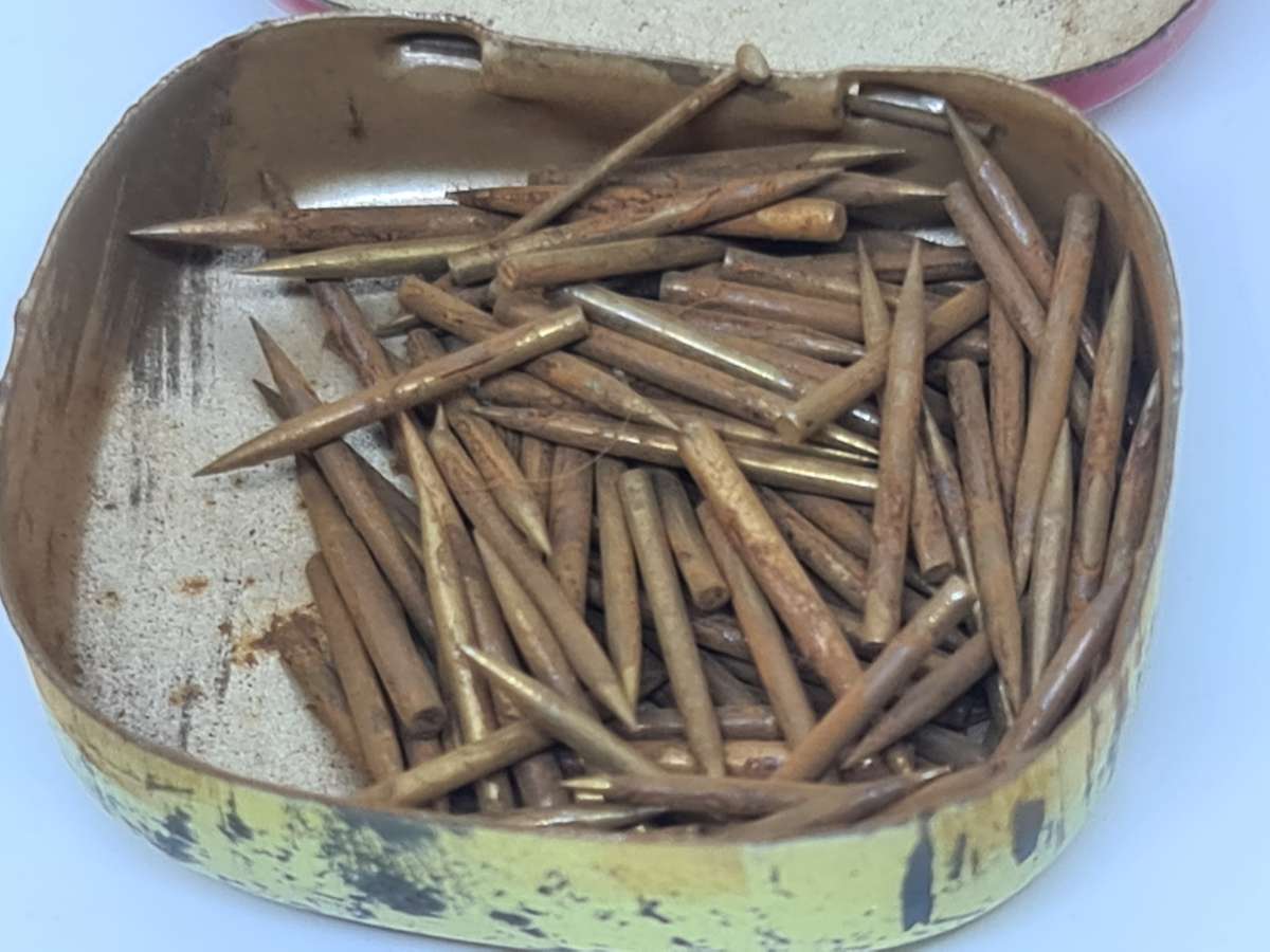 Vintage Grammophone needles