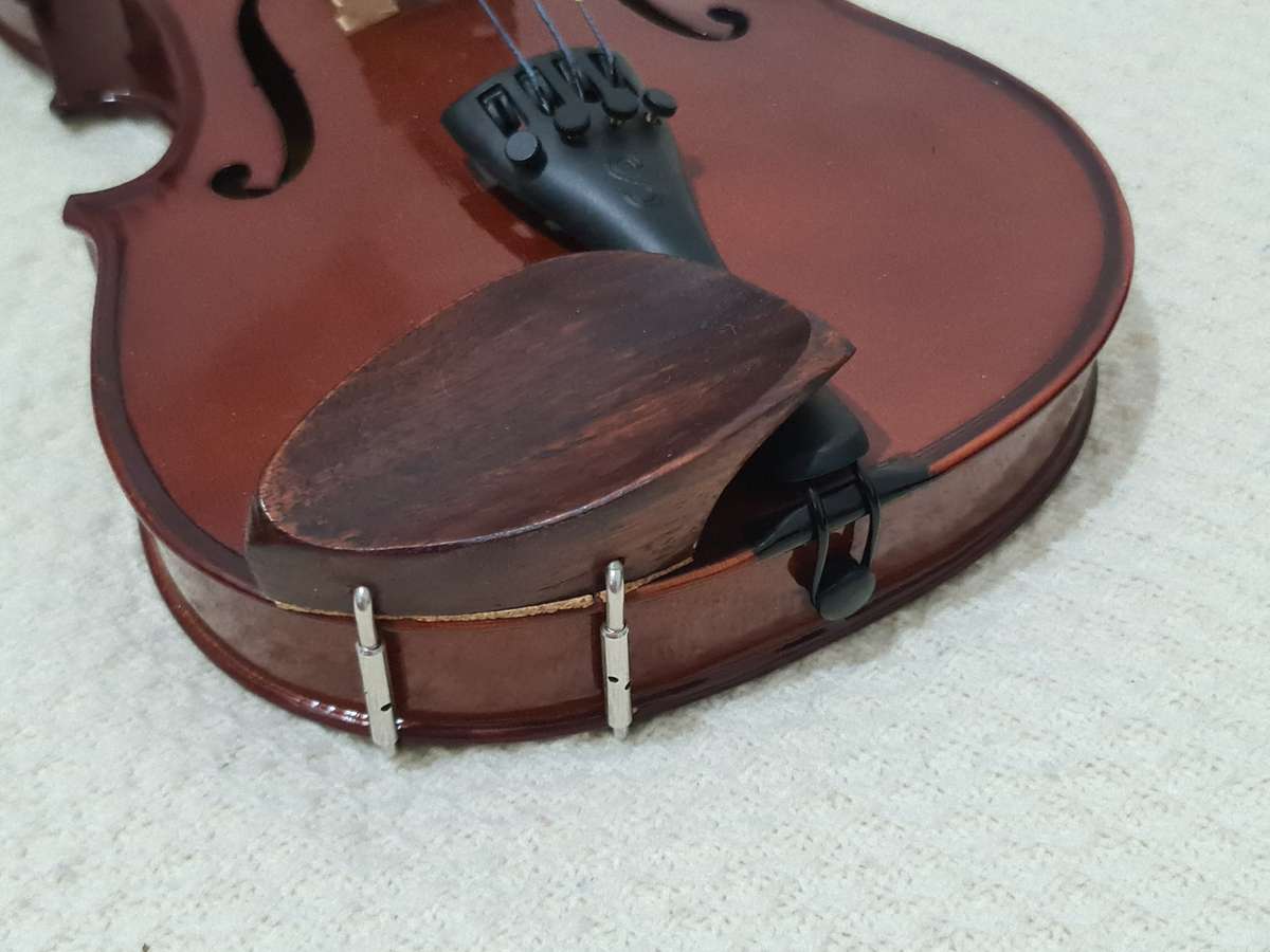 Stentor violin with case, Student 1