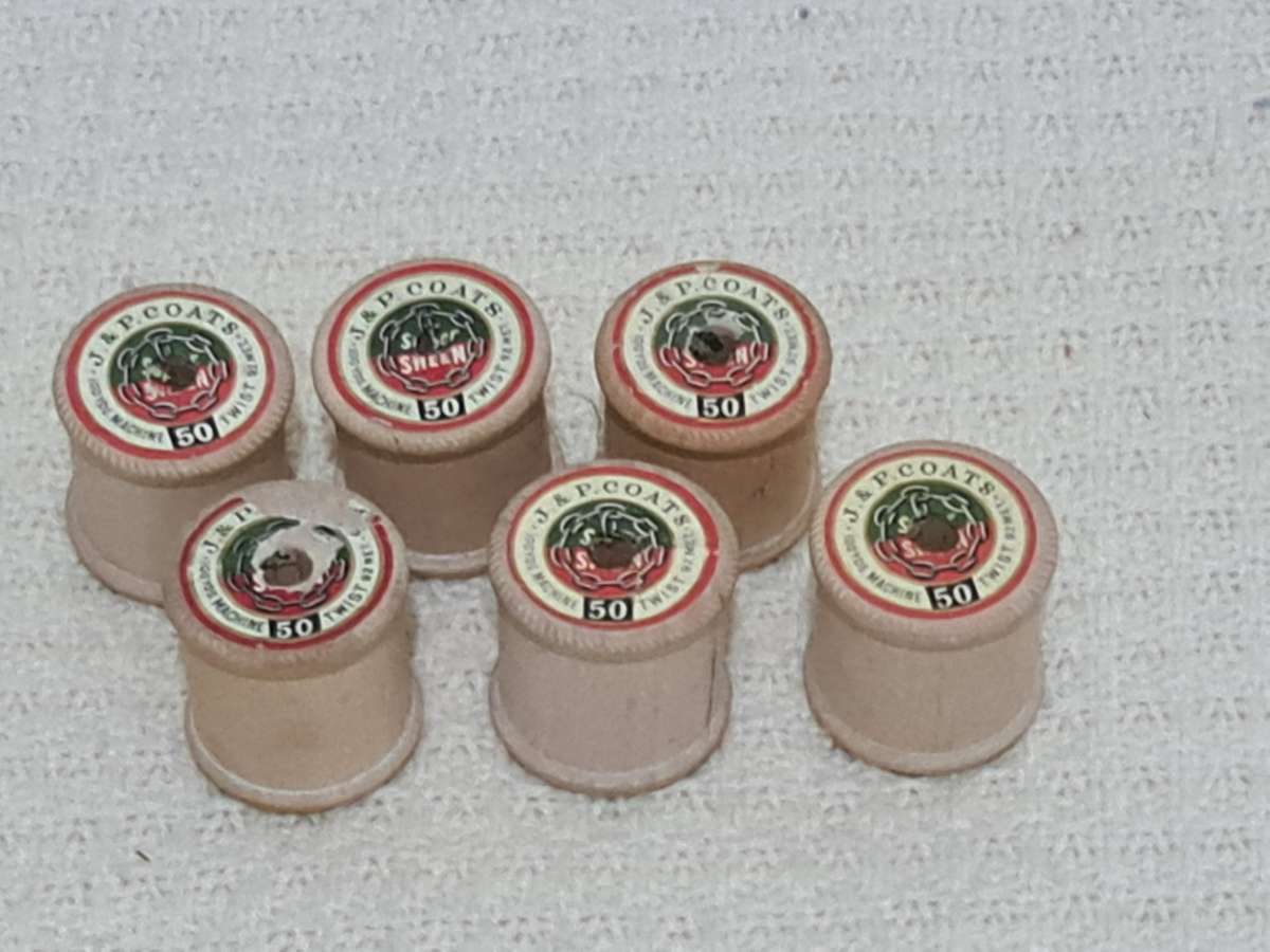 X6 Vintage Wooden bobbins
