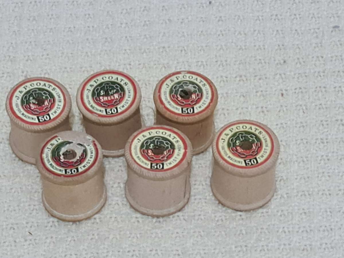 X6 Vintage Wooden bobbins