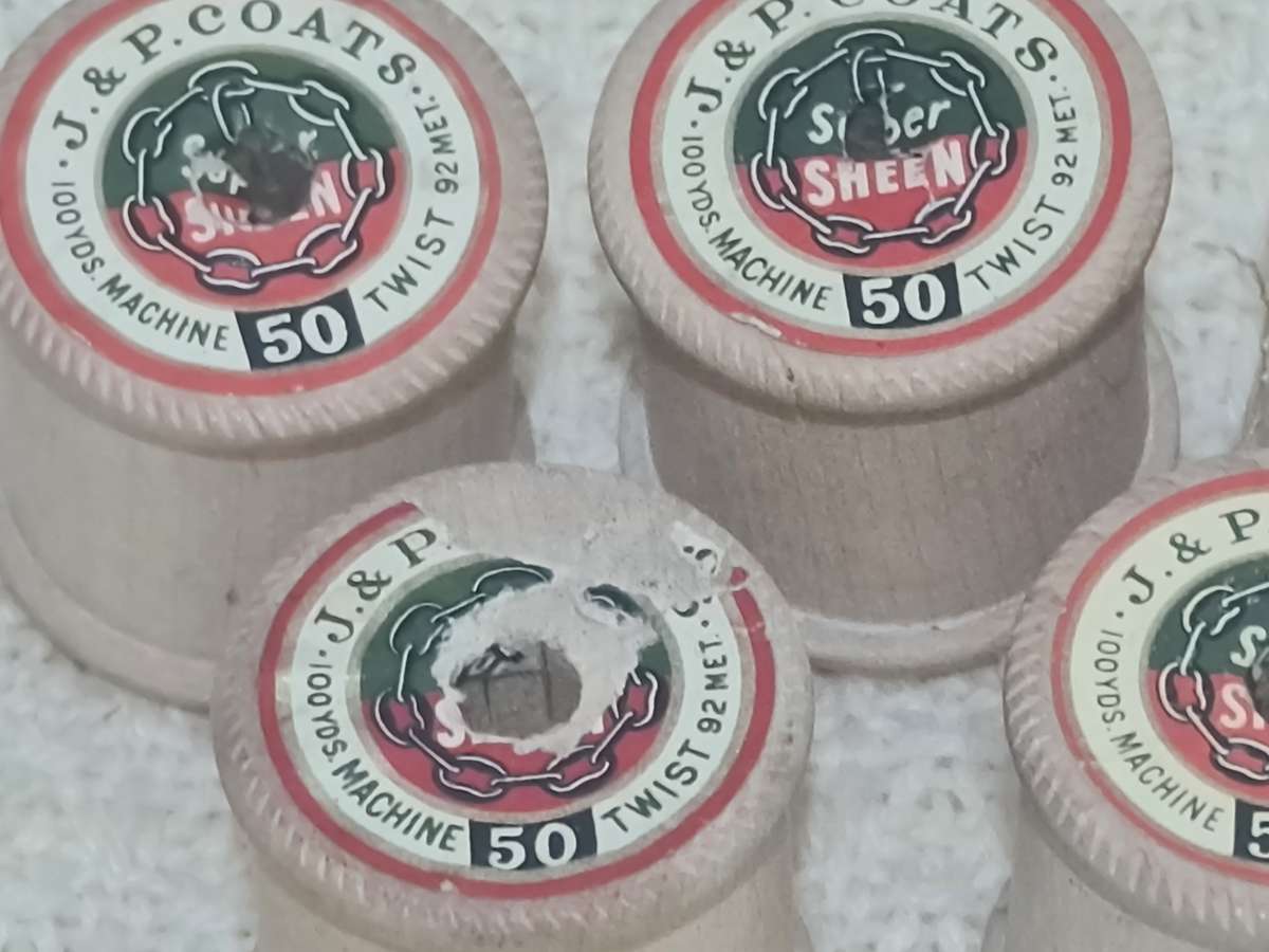 X6 Vintage Wooden bobbins