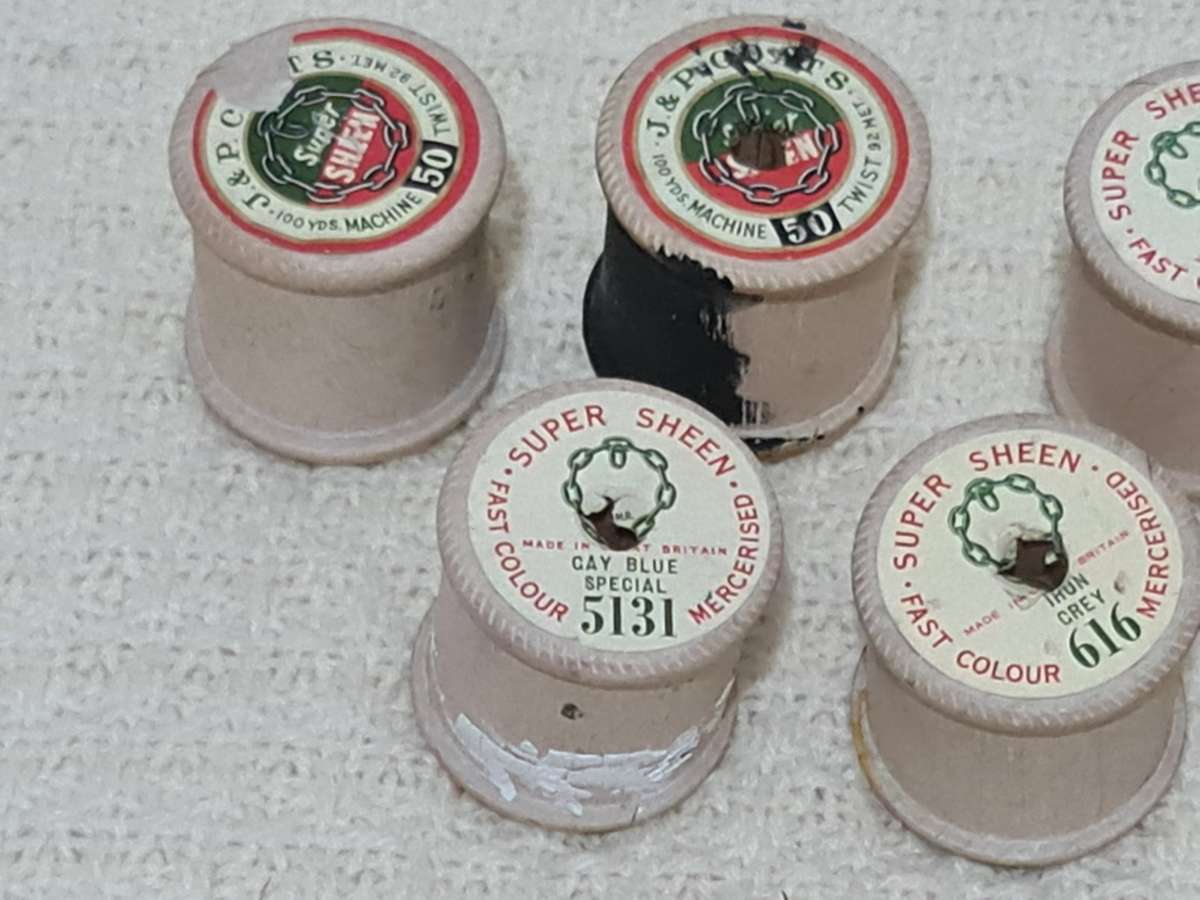 X7 Vintage Wooden Bobbins