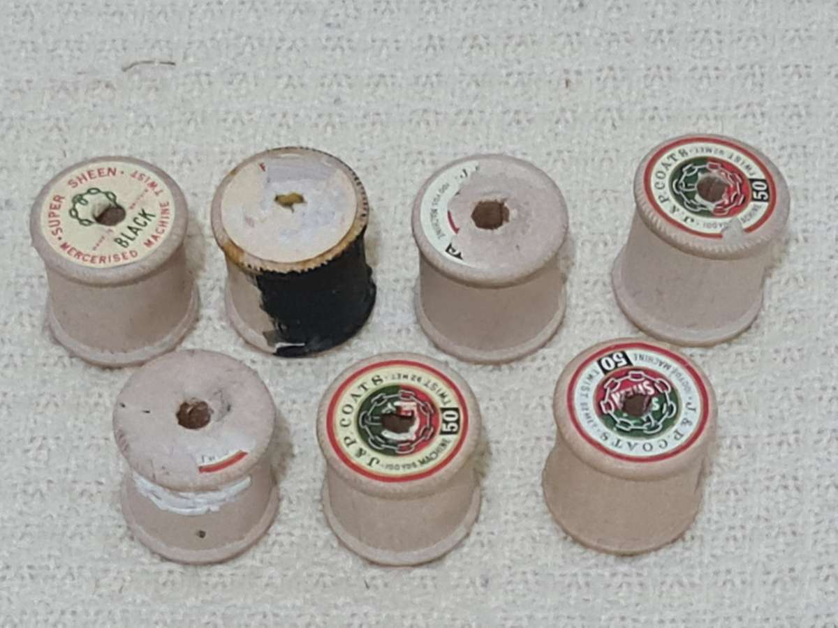 X7 Vintage Wooden Bobbins