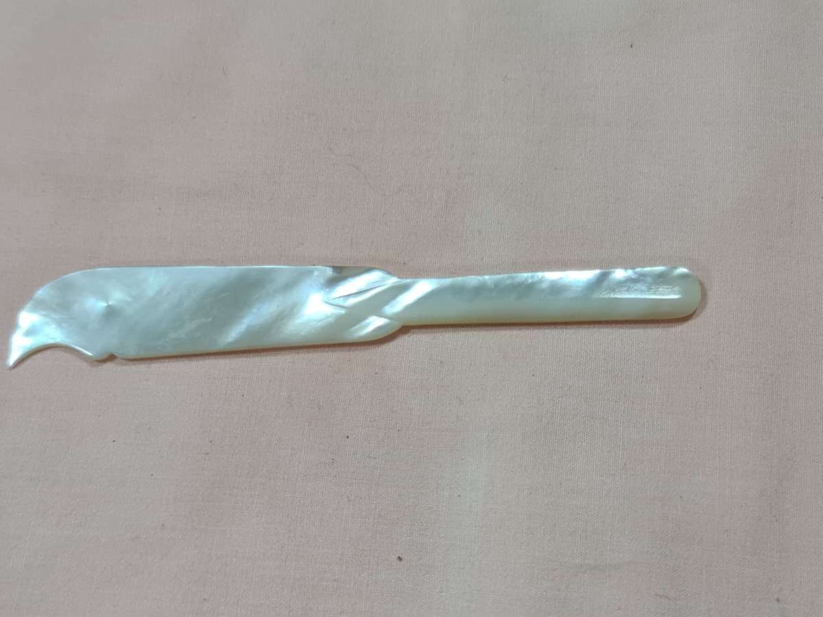 Mother of Pearl Caviar knife