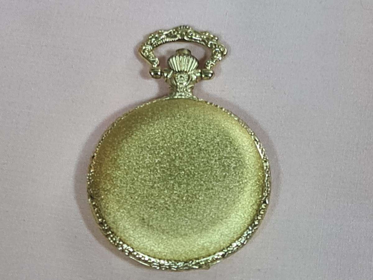 Pocket Watch: Quartz gold tone