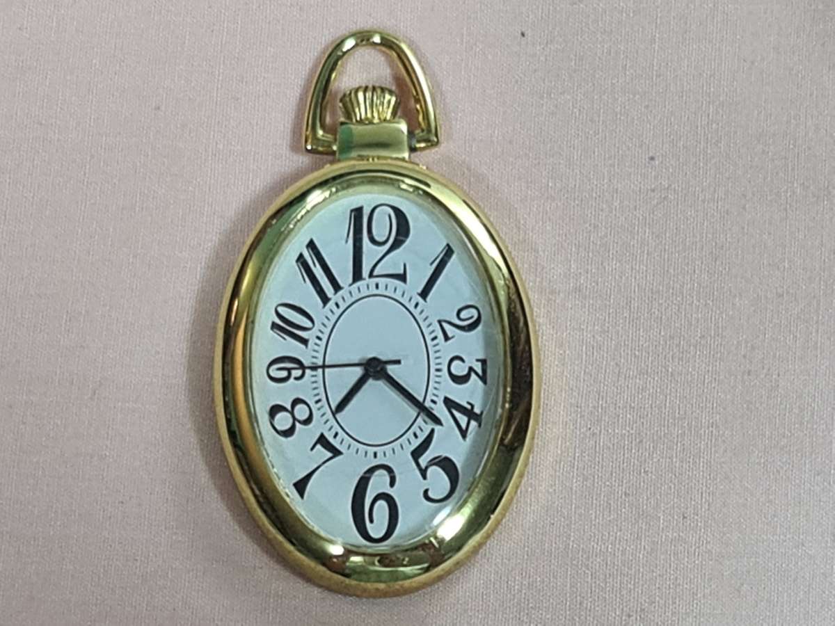 Pocket Watch: Quartz Oval