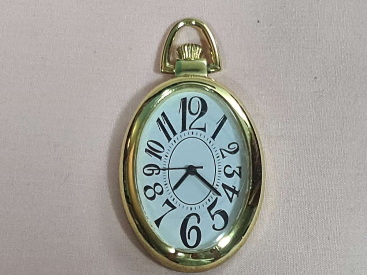 Pocket Watch: Quartz Oval