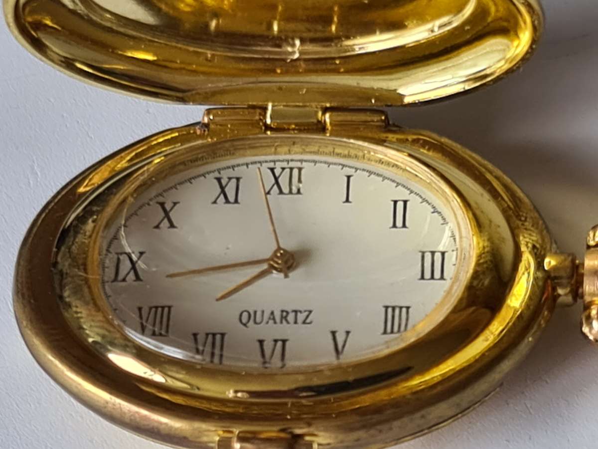 Pocket Watch: Quartz Roman head
