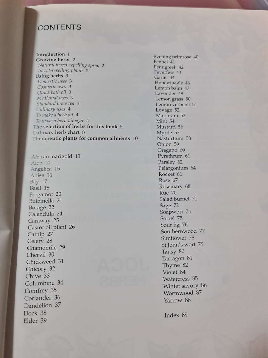 Margaret Roberts: A-Z of Herbs