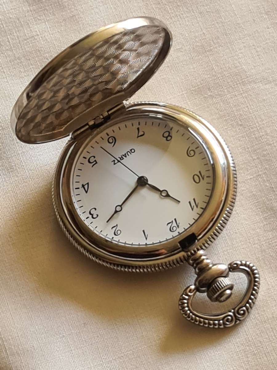 Pocket Watch: Quartz