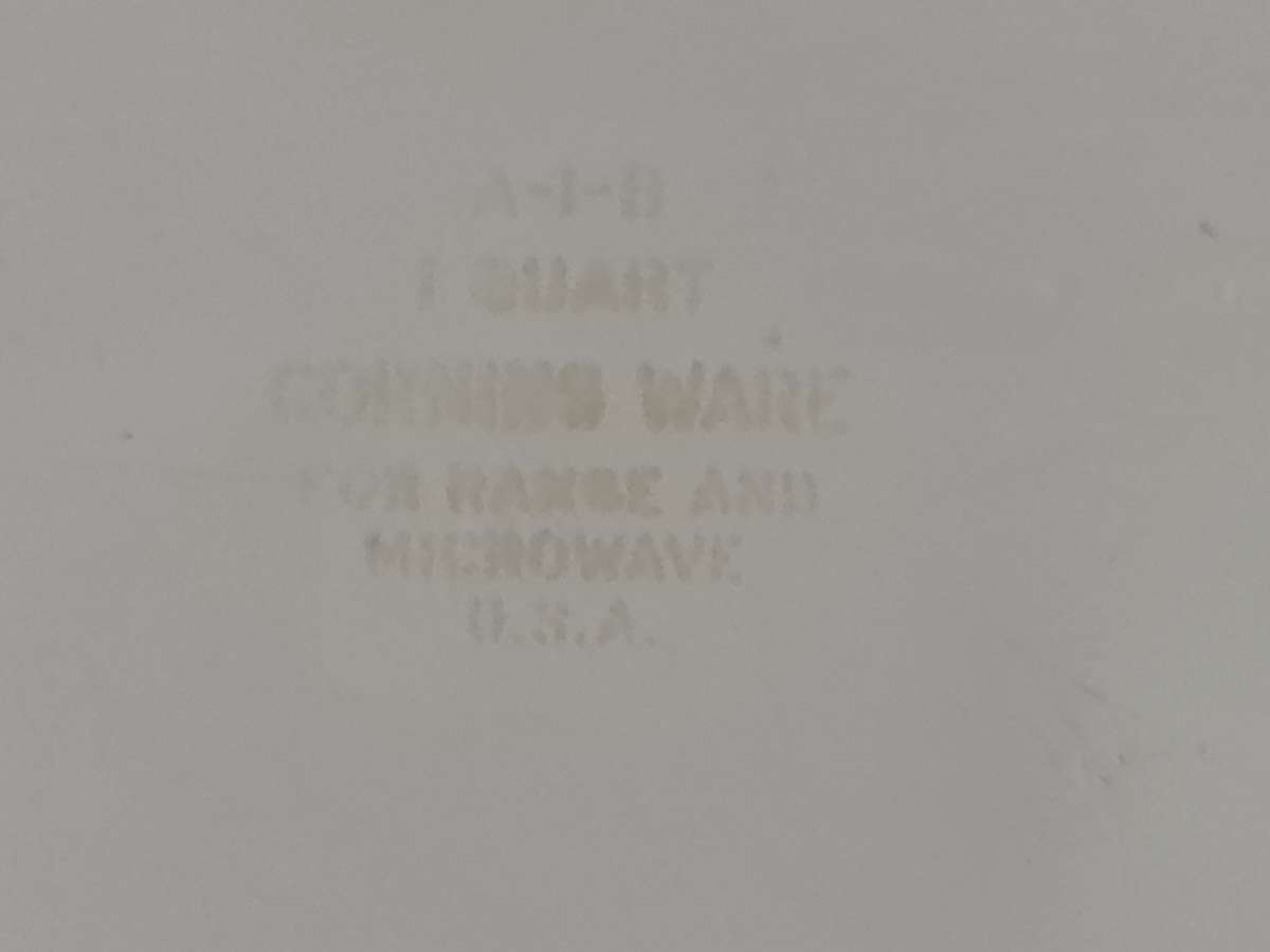 Blue Cornflower Corningware bowl with lid.