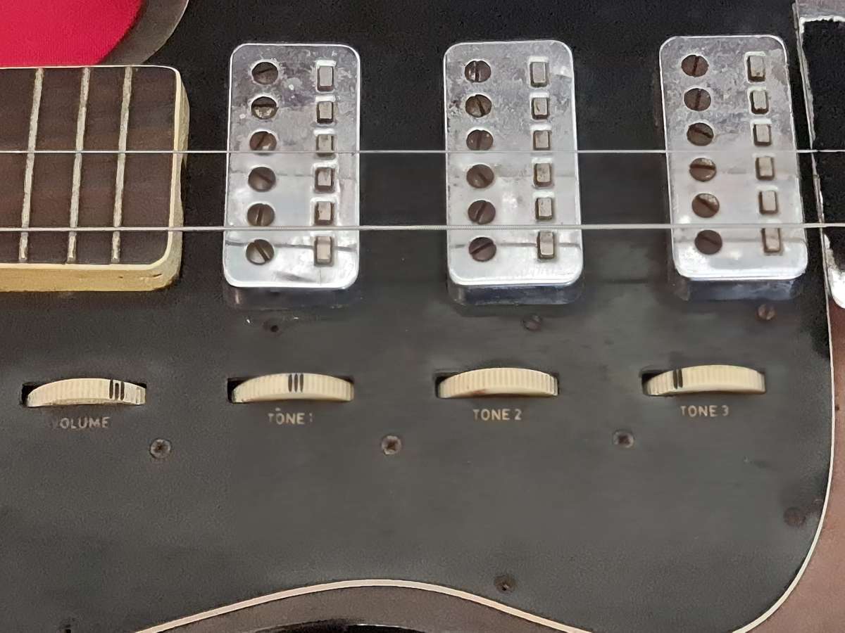 Hofner Guiatar in original box