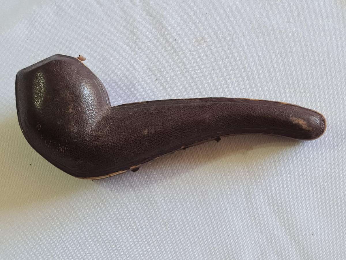 Vintage Lighter, Pipe holder and Meerschum pipe