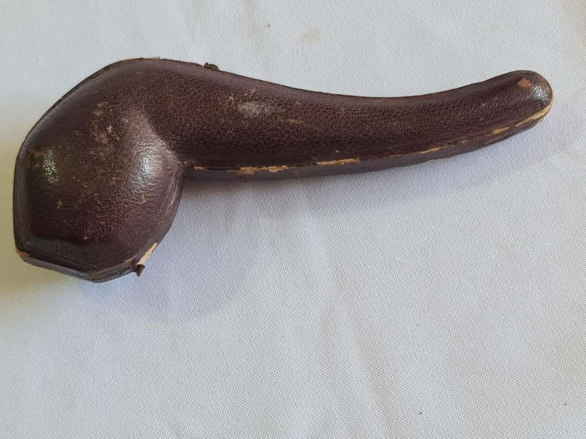 Vintage Lighter, Pipe holder and Meerschum pipe