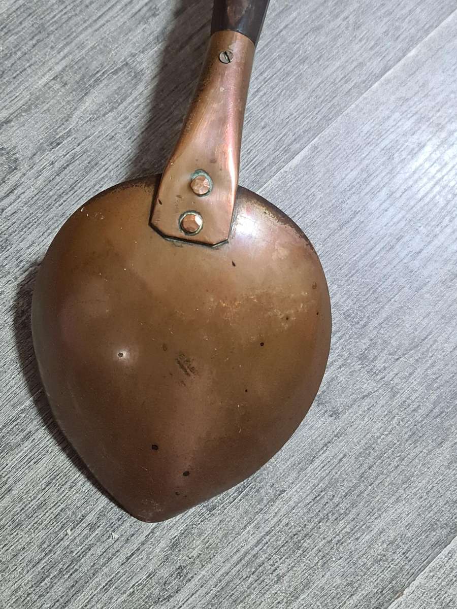 Large de Klerk copper ladle